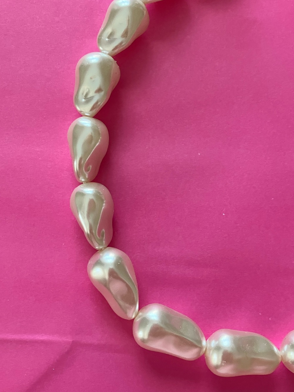 NWT J. Crew Cream Baroque Pearl Chunky Necklace with Gold Clasp - Picture 2 of 4